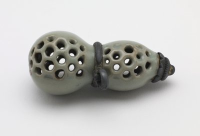 Netsuke w kształcie tykwy, prowincja Yamashiro, okres Edo lub era Meiji (ceramika) autorstwa Japanese School