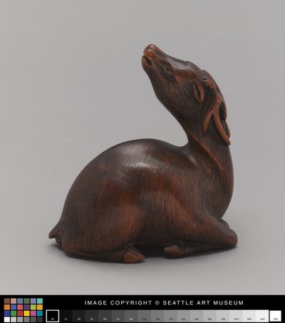 Netsuke wzorowany na jeleniu, połowa XIX wieku (Ivory) autorstwa Japanese School