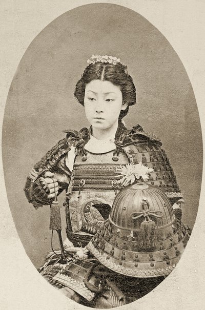 Portret wojowniczki z kwiatami we włosach, ok. 1895 autorstwa Japanese School