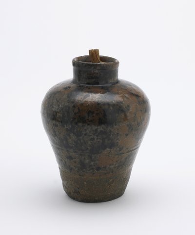 Pojemnik na herbatę w kształcie słoika, używany jako butelka na granulki cukierków, prefektura Aichi, okres Edo (ceramiczny) autorstwa Japanese School