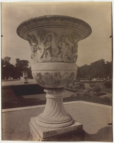 Wersal, wazon autorstwa Jean Eugène Auguste Atget