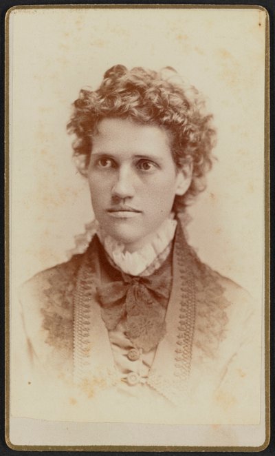 Carte-de-visit portret panny Julii J. Thomas, ca. 1875. autorstwa Jefferson Beardsley