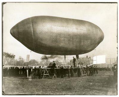 Sterowiec "Kalifornijska Strzała" autorstwa Jessie Tarbox Beals