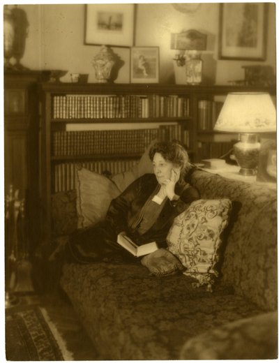Alice Foote MacDougall, słynna restauratorka, Greenwich Village, Nowy Jork, USA, ok. 1915-25 (zdjęcie żelatynowe) autorstwa Jessie Tarbox Beals