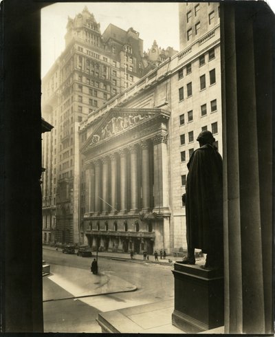 Broad St od strony budynku skarbca, Nowy Jork, USA, ok. 1905-40 (fotografia żelatynowa srebrna) autorstwa Jessie Tarbox Beals