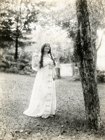 Grace Duffy Boylan matka Malcolma Stuarta Boylana, reżyser filmowy Hollywood, ok. 1905-17 (zdjęcie żelatynowo-srebrowe) autorstwa Jessie Tarbox Beals