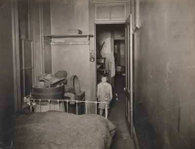 Bez tytułu (Chłopiec w sypialni), ok. 1900 1910 (odbitka żelatynowo-srebrowa) autorstwa Jessie Tarbox Beals