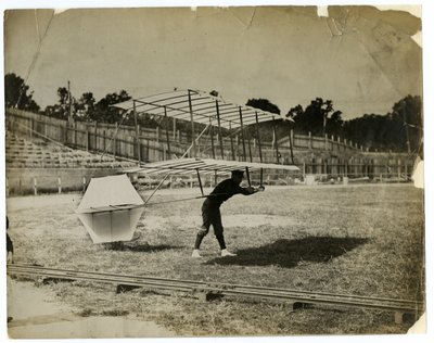 William Avery w „Szybującej maszynie” autorstwa Jessie Tarbox Beals