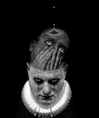 Śmierć klauna (seria), 2014 (sztuka cyfrowa fotografii) autorstwa Johan Lilja