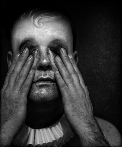 Śmierć klauna (seria), 2016 (obróbka zdjęć) autorstwa Johan Lilja