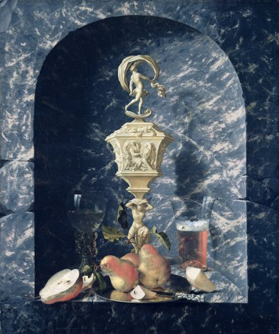Martwa natura ze zdobionymi kielichami, owocami i kieliszkami w kamiennej wnęce, 1682 autorstwa Johann Georg Hinz