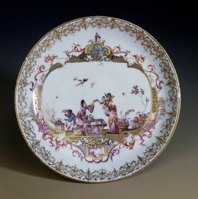 Sztuka niemiecka: porcelana miśnieńska. Chinoiserie reprezentująca Azjatów pijących herbatę. Spodek dekorowany przez Johanna Gregora Hoeroldta (lub Herolda 1696-1775), ok. 1730 r. Paryż, Sztuka dekoracyjna autorstwa Johann Gregor Herold