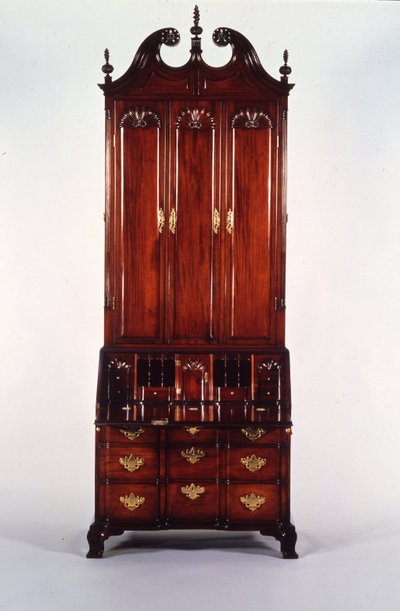 Biurko i regał Nicholas Brown Chippendale w formie bloku i skorupy, ok. 1760-70 (mahoń) autorstwa John (attr. to) Goddard