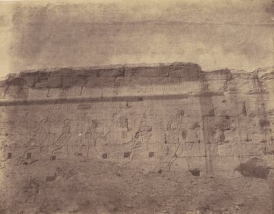 Edfu, Rzeźby i Inskrypcje Wschodniej Fasady Ściany Ogrodzenia autorstwa John Beasly Greene