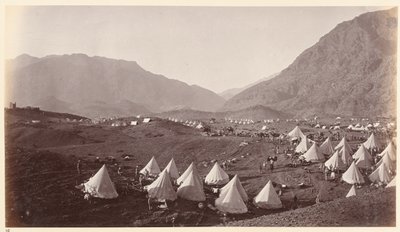 „Shergai Heights patrząc w kierunku Ali Musjid”, 1878 circa autorstwa John Burke