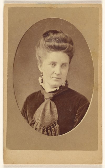 [Niezidentyfikowana kobieta, wydrukowana w stylu quasi-owalnym]. autorstwa John James Abbott