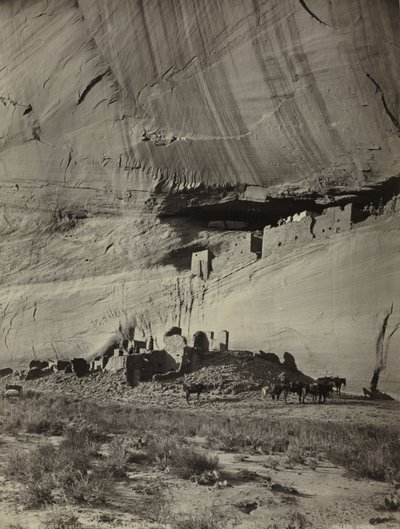 Ruiny skalnych siedzib, Cañon de Chelly, Arizona autorstwa John K. Hillers