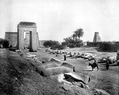 Aleja Sfinksów, Karnak, Egipt, 1893. autorstwa John L. Stoddard