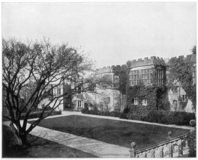 Haddon Hall w pobliżu Bakewell, Derbyshire, Anglia, koniec XIX wieku. autorstwa John L. Stoddard