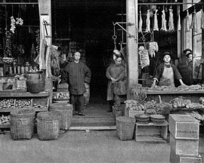 Chinatown w San Francisco (zdjęcie czarno-białe) autorstwa John Lawson Stoddard