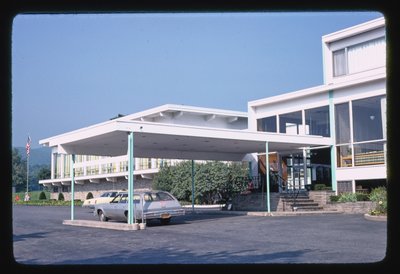 Homowack Hotel and Lodge, Spring Glen, Nowy Jork, USA autorstwa John Margolies