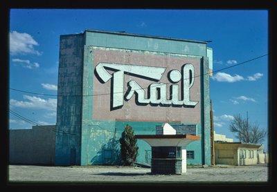 Trail Drive-In, Amarillo, Teksas, USA autorstwa John Margolies