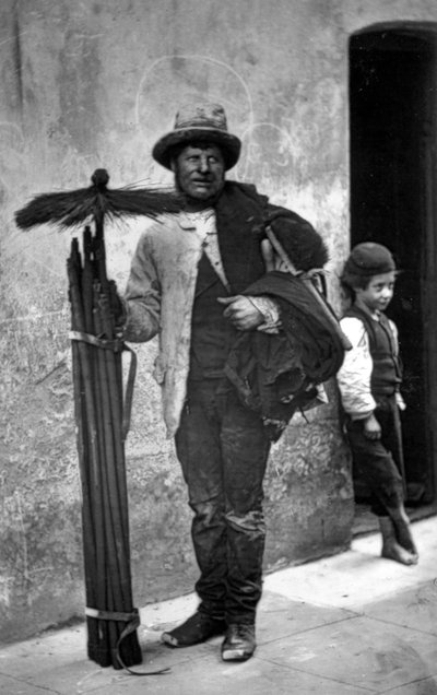 The Temperance Sweep, z „Street Life in London”, J. Thomson i Adolphe Smith autorstwa John Thomson