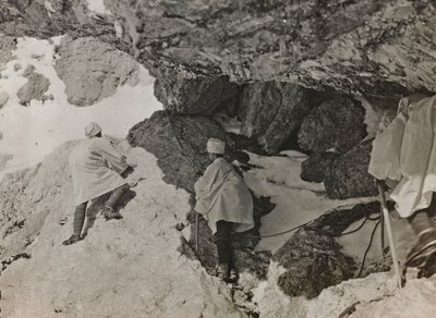 Album "Moja wojna światowa - wspomnienia Frontu Południowo-Zachodniego w Karyntii, Włochy, Trentino-Alto Adige) 31.03.1915-12.11.1918 - Josef Zohles Wiedeń": bunkier wojskowy na górze autorstwa Josef Zohles