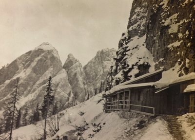 Album "Moja wojna światowa - wspomnienia Frontu Południowo-Zachodniego w Karyntii, Włochy, Trentino-Alto Adige) 31.03.1915-12.11.1918 - Josef Zohles Vienna": koszary w Al. autorstwa Josef Zohles