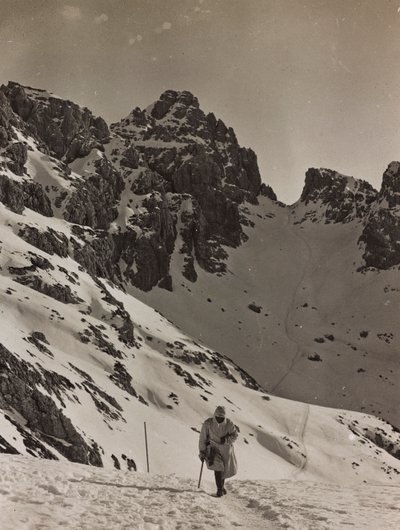 Album "Moja wojna światowa - wspomnienia Frontu Południowo-Zachodniego w Karyntii, Włochy, Trentino-Alto Adige) 31.03.1915-12.11.1918 - Josef Zohles Vienna": żołnierz w Alpach (b/w ph autorstwa Josef Zohles