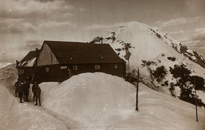 Album "Moja wojna światowa - wspomnienia Frontu Południowo-Zachodniego w Karyntii, Włochy, Trentino-Górna Adyga) 31.03.1915-12.11.1918 - Josef Zohles Wiedeń": barak wojskowy (fot. czarno-białe) autorstwa Josef Zohles