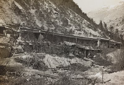 Album "Moja wojna światowa - wspomnienia Frontu Południowo-Zachodniego w Karyntii, Włochy, Trentino-Alto Adige) 31.03.1915-12.11.1918 - Josef Zohles Wiedeń": koszary wojskowe (b/w fot. autorstwa Josef Zohles