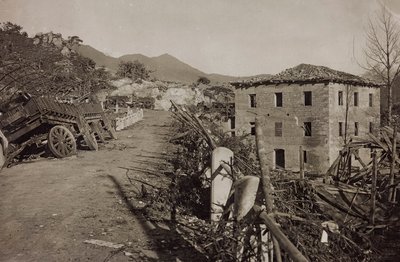 Album "Moja wojna światowa - wspomnienia frontu południowo-zachodniego w Karyntii, Włochy, Trentino-Alto Adige) 31.03.1915-12.11.1918 - Wiedeń Josefa Zohlego": gruz w Tolmezzo (b/w pho autorstwa Josef Zohles