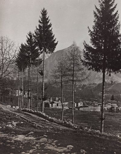 Album "Moja wojna światowa - wspomnienia frontu południowo-zachodniego w Karyntii, Włochy, Trentino-Alto Adige) 31.03.1915-12.11.1918 - Wiedeń Josefa Zohlego": gruzy Plicznej (b/w fot. autorstwa Josef Zohles