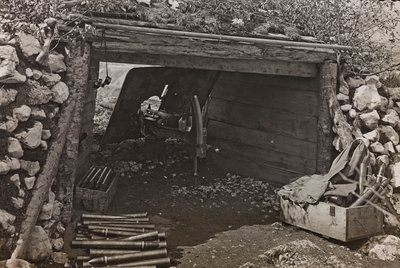 Album "Moja wojna światowa - wspomnienia Frontu Południowo-Zachodniego w Karyntii, Włochy, Trentino-Alto Adige) 31.03.1915-12.11.1918 - Josef Zohles Wiedeń": skład wojskowy (zdjęcie czarno-białe) autorstwa Josef Zohles