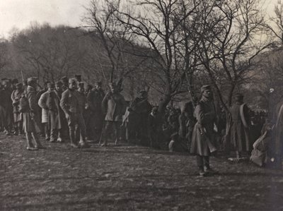 Album "Moja wojna światowa - wspomnienia Frontu Południowo-Zachodniego w Karyntii, Włochy, Trentino-Górna Adyga) 31.03.1915-12.11.1918 - Josef Zohles Wiedeń": więźniowie (b/w foto) autorstwa Josef Zohles