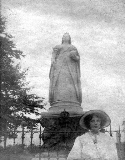 Posąg Królowej Wiktorii, College Green, Bristol, XX wiek autorstwa Joseph Edgar Boehm