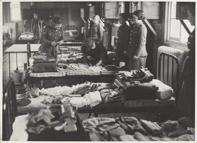 Inspekcja zestawu, 1939-45 autorstwa Jurian van Streeck or Streek