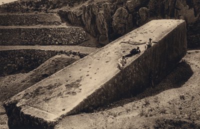 Baalbek, Wielki Kamień (zdjęcie czarno-białe) autorstwa Karl Grober
