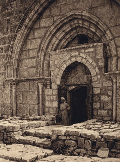 Jerozolima, kościół Grobu Marii Panny, portal (zdjęcie czarno-białe) autorstwa Karl Grober