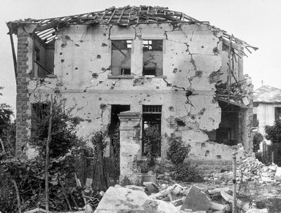 Bombardowania Sermide. Migawka domu autorstwa Karl Heinz Bast
