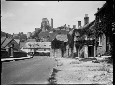 Zamek Corfe, Purbeck, Dorset autorstwa Katherine Jean Macfee