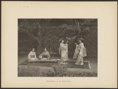 Taniec klonowy w Koyo-Kwan autorstwa Kazumasa Ogawa