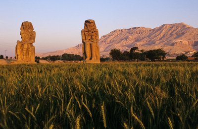 Kolosy Memnona; Amenhotep III; autorstwa Kenneth Garrett