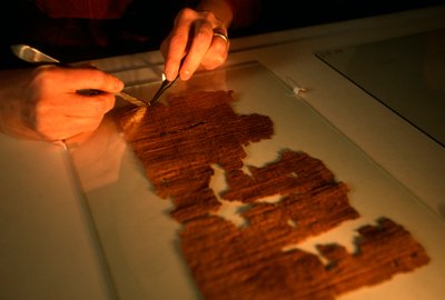 Florence Darbre, Ewangelia Judasza; Codex Tchacos; Wydanie krytyczne, tekst gnostycki; Genewa, 2004 (zdjęcie) autorstwa Kenneth Garrett