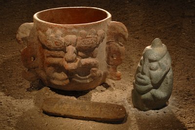 Majowie; malowidła ścienne Majów; San Bartolo; Gwatemala; dr Bill Saturno, 2002 (zdjęcie) autorstwa Kenneth Garrett