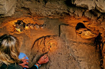 Moche; pochówki; Huaca Dos Cabezas-Jecetepeque, Alana Cordy-Collins, Mumia autorstwa Kenneth Garrett