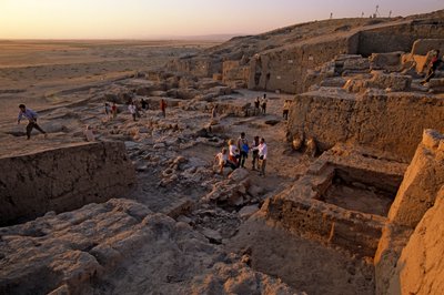 Urkesz, Imperium Hurryjskie, Syria, 2400 r. p.n.e., Giorgio Buccellati, wykopaliska pałacowe, 2004 r. (zdjęcie) autorstwa Kenneth Garrett
