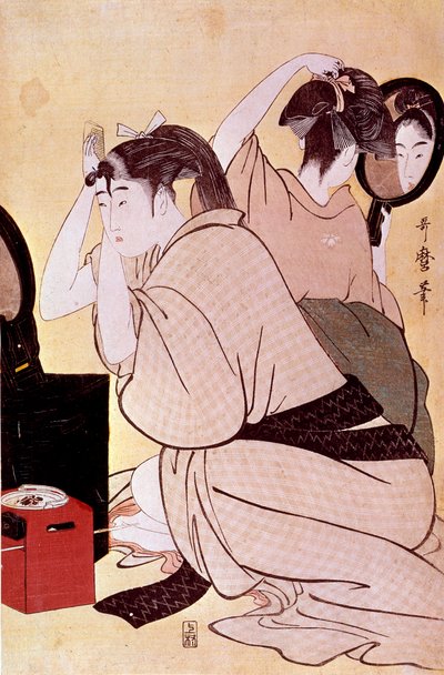 Dwie kobiety mają swoje fryzury: jedna patrzy na siebie na miroi, podczas gdy druga czesze japońską grafikę Utamaro Kitagawy (1753-1806). Słońce. 0,38x0,25m. 1794-1795. Paryż, Muzeum Guimet, Narodowe Muzeum Sztuki Azjatyckiej autorstwa Kitagawa Utamaro