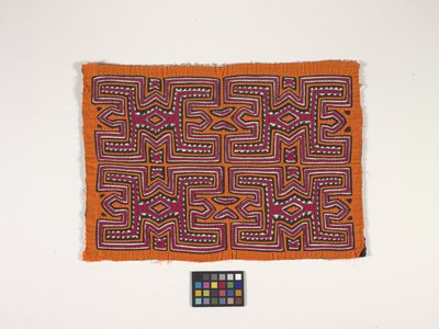 Panel koszuli (Mola) (zdjęcie) autorstwa Kuna Indian Culture